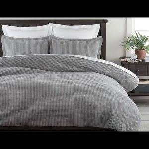 Pottery barn honeycomb duvet cover and king shams